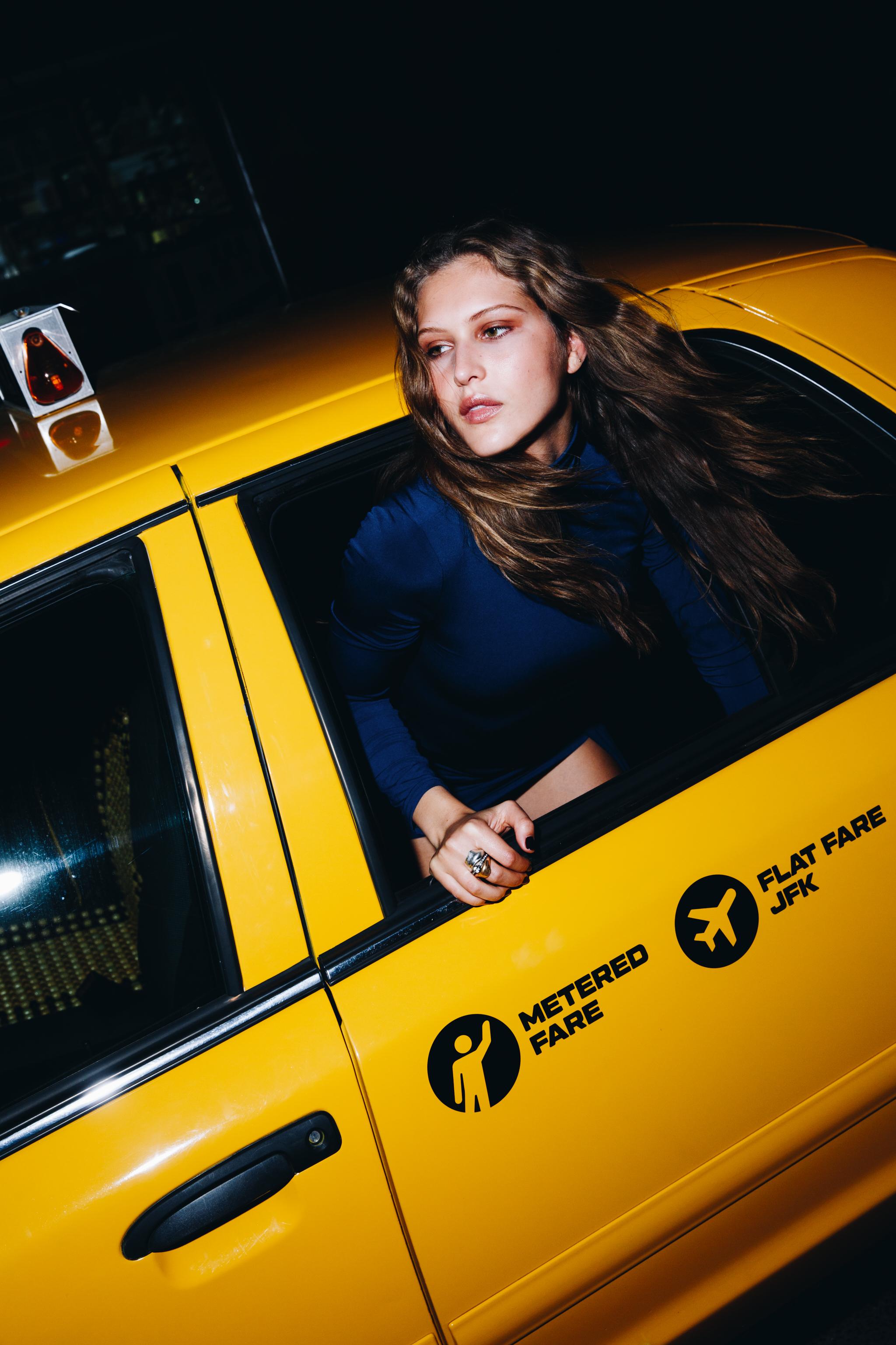 SHORT DRESS WITH CUMMERBUND